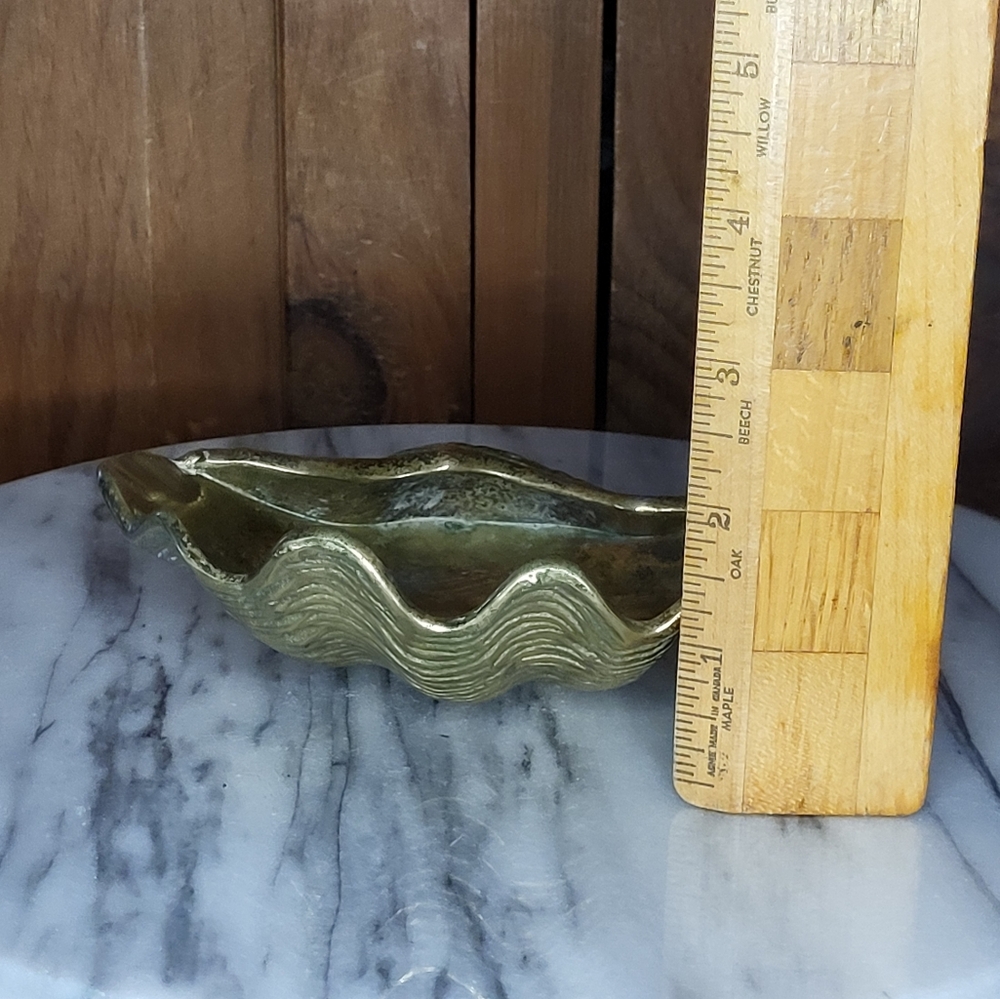 Vintage Brass Shell - Picture 6 of 15